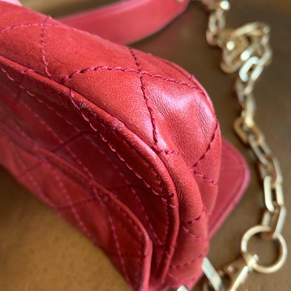 ❗️ SOLD ❗️TORY BURCH Red Quilted Mini Crossbody - Picture 5 of 7